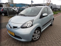 Toyota Aygo - 1.0-12V +