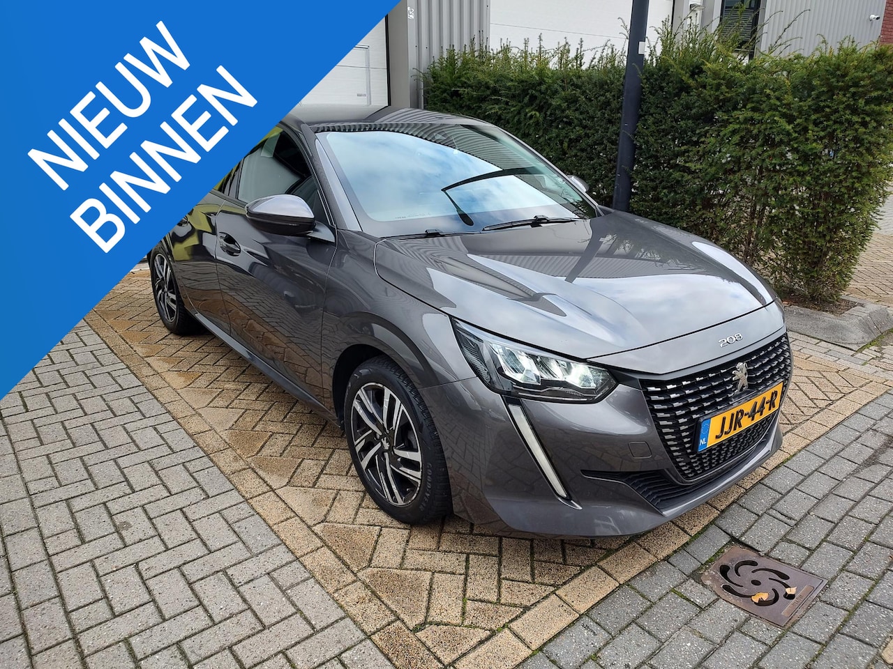 Peugeot 208 - 1.2 PureTech Allure Pack Automaat Trekhaak 360-Camera Navi-Carplay Nieuwe Distributie - AutoWereld.nl