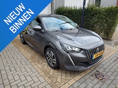 Peugeot 208 - 1.2 PureTech Allure Pack Automaat Trekhaak 360-Camera Navi-Carplay Nieuwe Distributie
