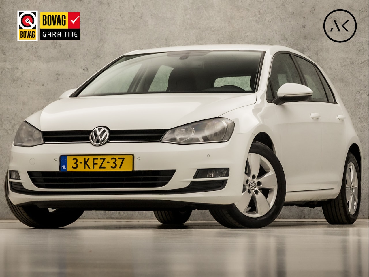 Volkswagen Golf - 1.2 TSI Sportline Automaat (NAVIGATIE, CLIMATE, LM VELGEN, PARKEERSENSOREN, SPORTSTOELEN, - AutoWereld.nl