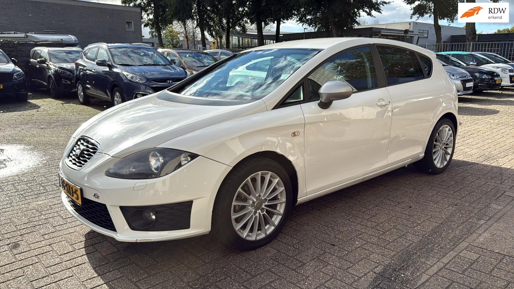 SEAT Leon - 1.4 TSI FR Inruil Koopje Nieuwe APK Rondom krassen - AutoWereld.nl