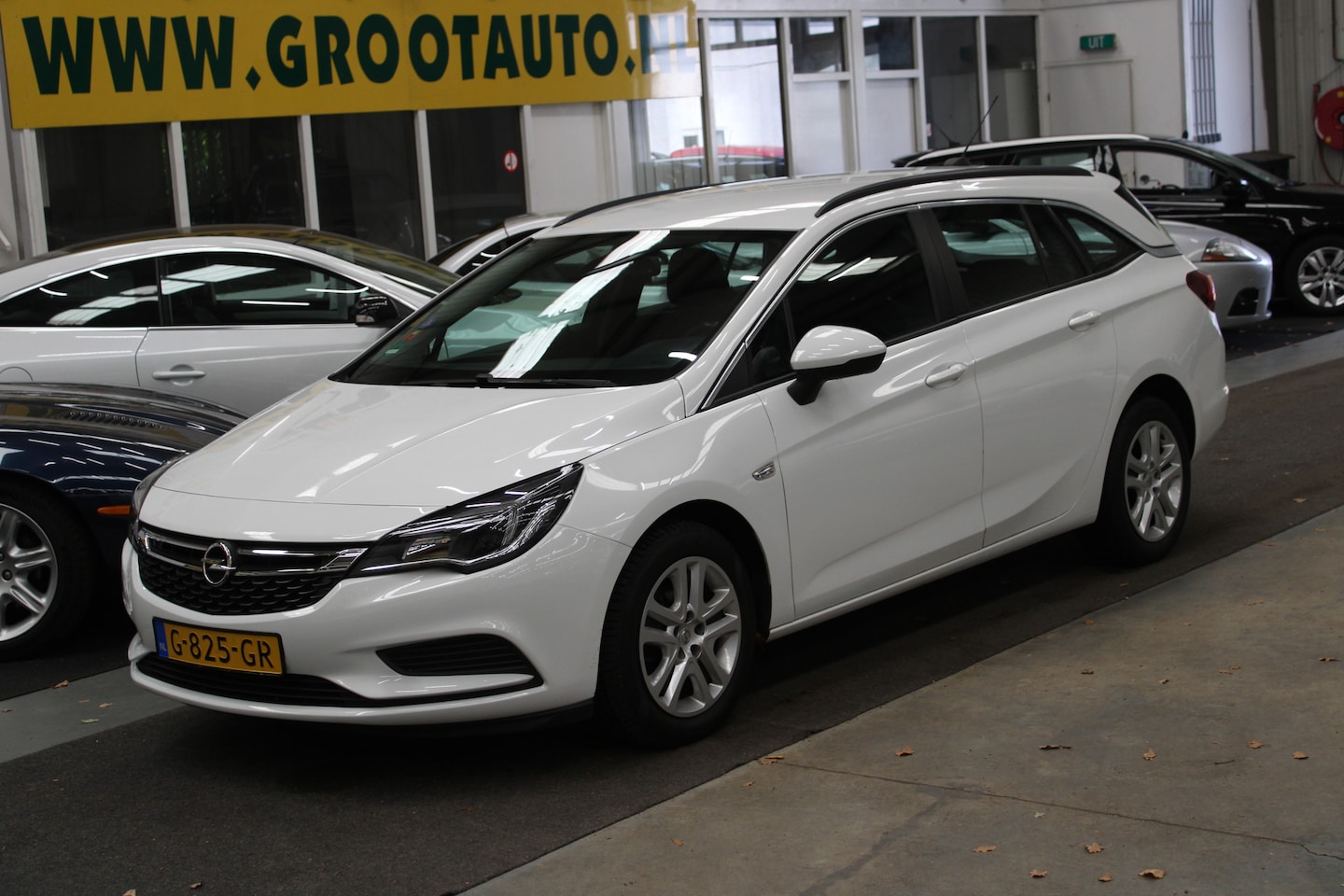 Opel Astra Sports Tourer - 1.0 Turbo Business Airco, Cruise Control, Stuurbekrachtiging - AutoWereld.nl