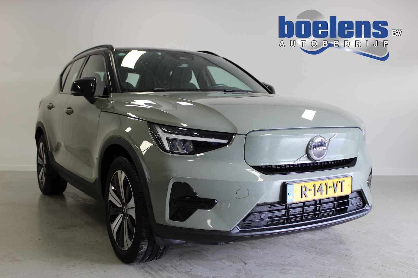 Volvo XC40 - Recharge Plus 70 kWh | 19'LMV | CLIMA | DODE-HOEK | DAB | STOEL+STUUR/VERW | CARPLAY | E-K - AutoWereld.nl
