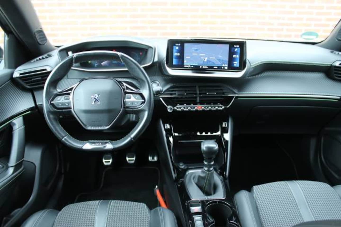 Peugeot 2008 - 1.2 Puretech 130pk GT-Line