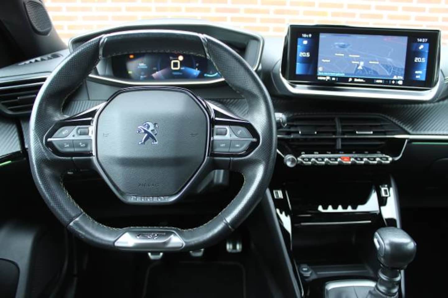 Peugeot 2008 - 1.2 PureTech GT-Line 1.2 Puretech 130pk GT-Line