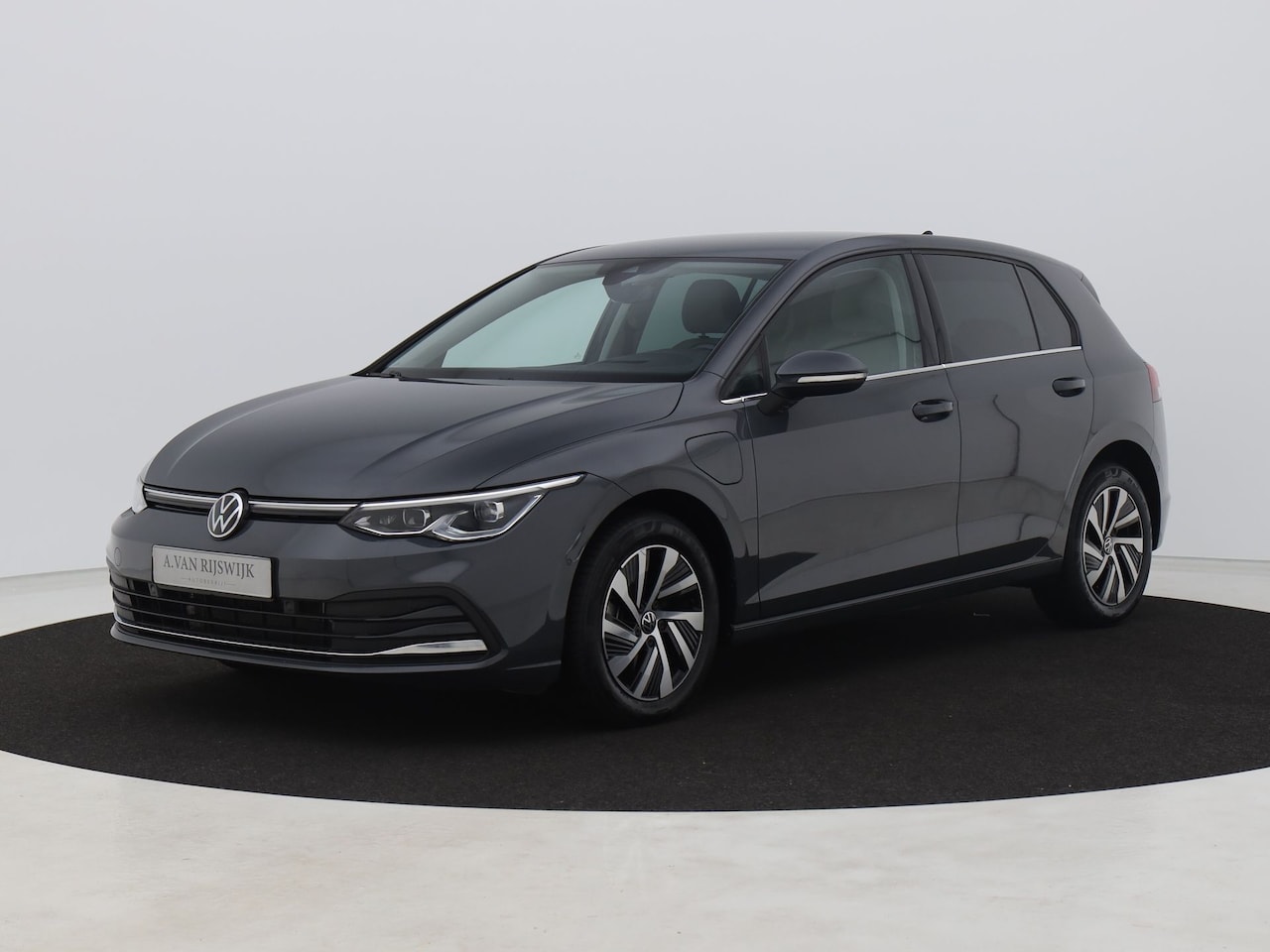 Volkswagen Golf - 1.4 eHybrid Style | CAMERA | ADAPTIVE | STOEL- EN STUURVERW. - AutoWereld.nl