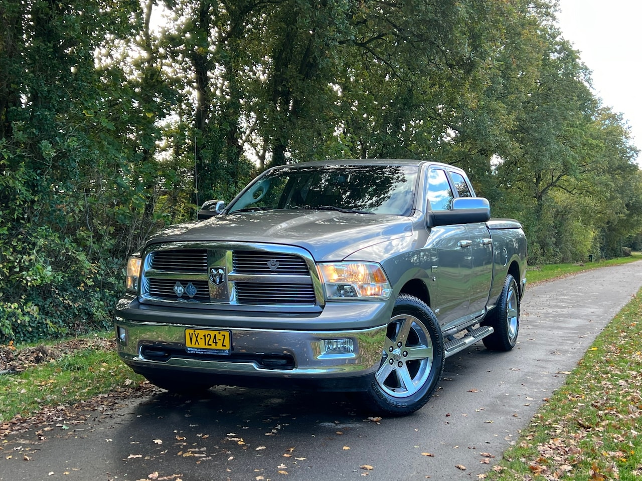 Dodge Ram 1500 - 5.7 V8 4x4 Crew Cab 5'7 HEMI |Cruise + Camera Nu € 18.975,-!!! - AutoWereld.nl