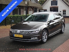 Volkswagen Passat Variant - 1.6TDI DSG7 R-LINE ACC/PANODAK/CAMERA/FULL-LED/CARPLAY