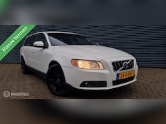 Volvo V70 - 2.0D Kinetic Trekhaak/PDC/VERWARMDE STOELEN