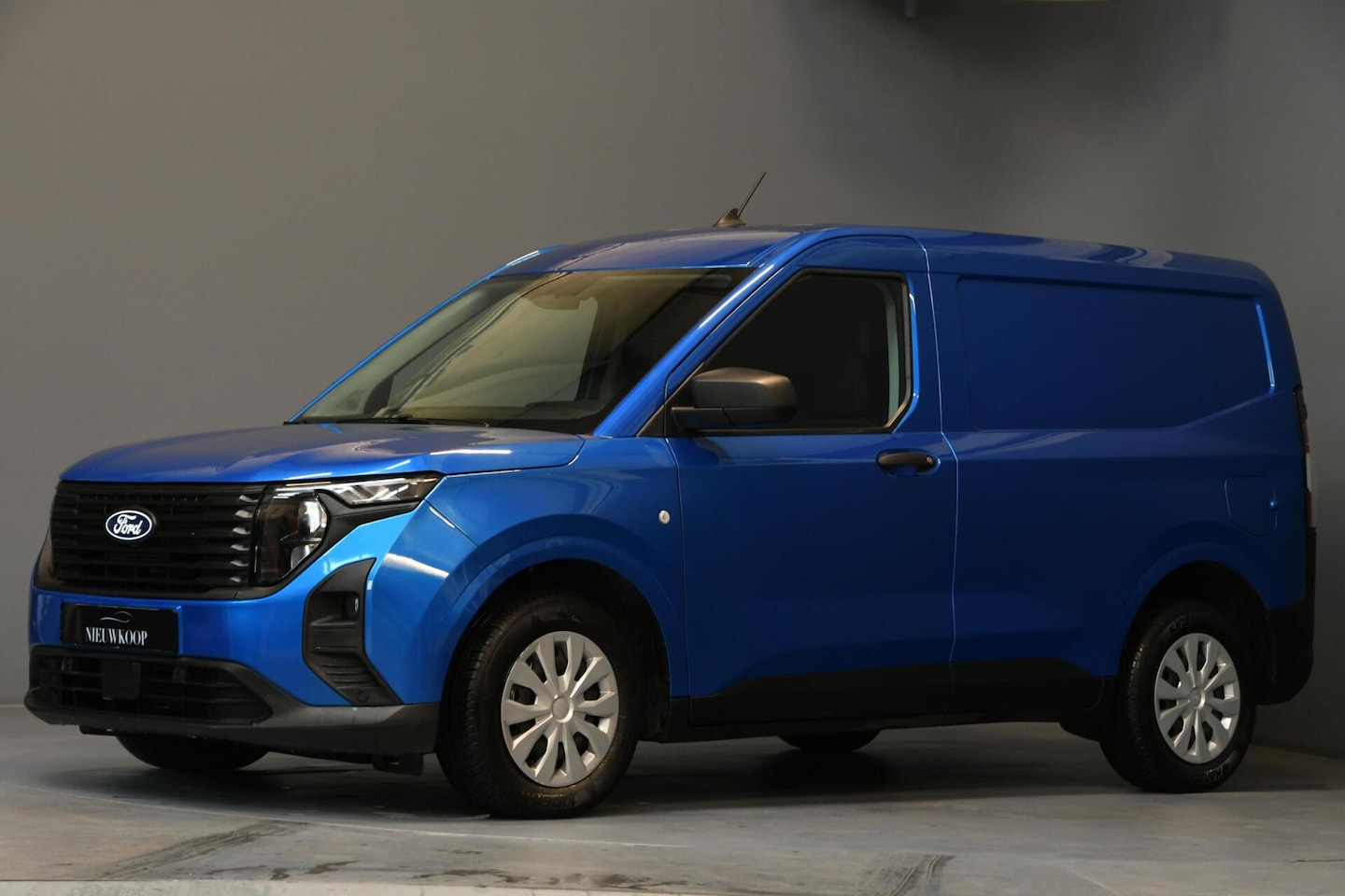 Ford Transit Courier - 1.0 EcoBoost Limited CARPLAY | PDC - AutoWereld.nl