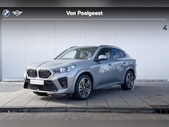BMW X2 - sDrive20i M-Sport / 19inch / Getinte Ramen / Glazen dak / Driving Assistant Plus / Acterui