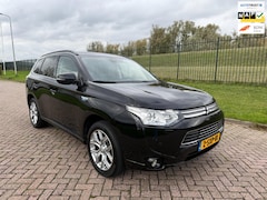 Mitsubishi Outlander - 2.0 PHEV Instyle+