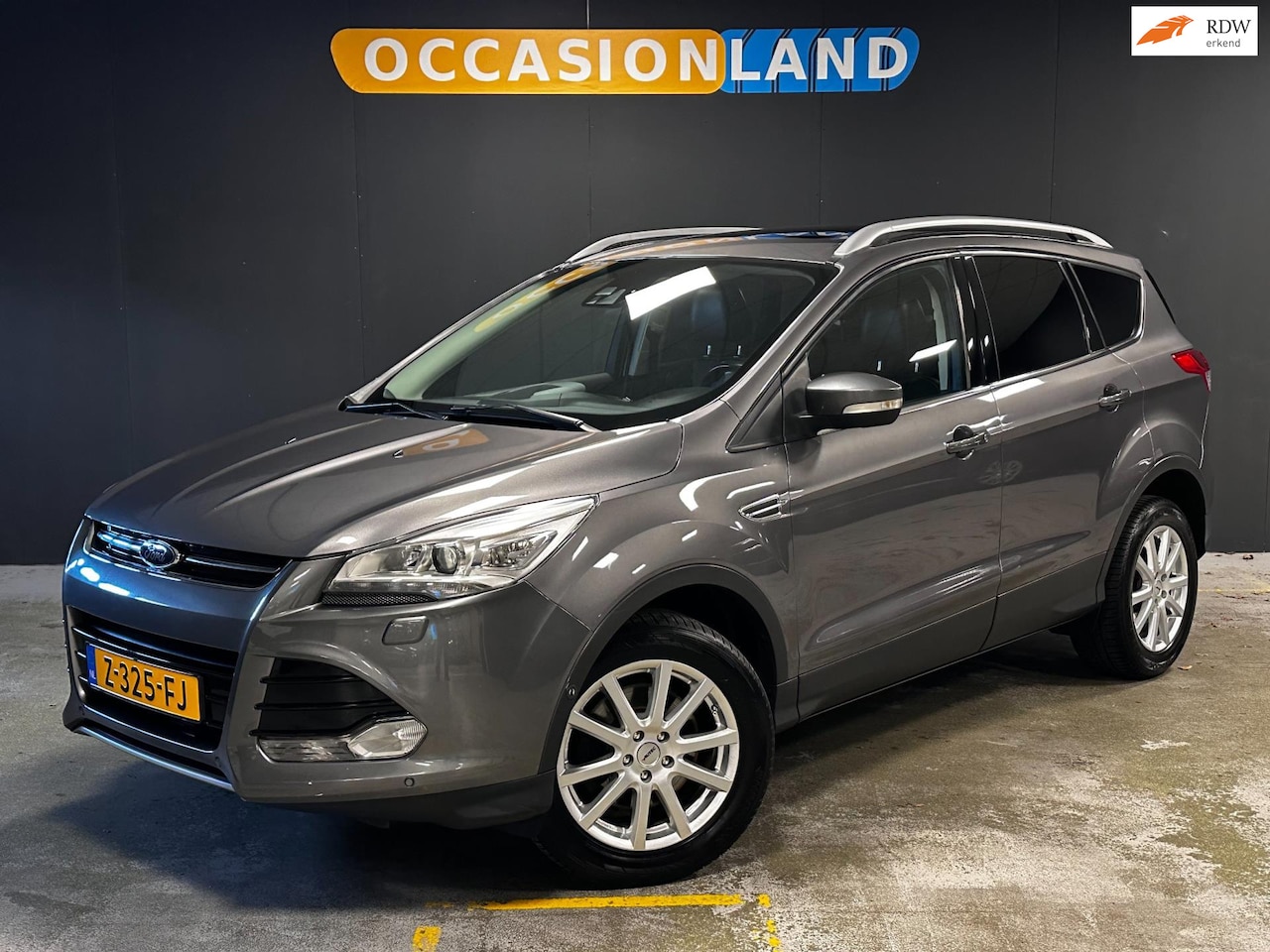 Ford Kuga - 1.6 Titanium 4WD|PANO|TREKHAAK|KEYLESS|DODEHOEK|XENON| - AutoWereld.nl