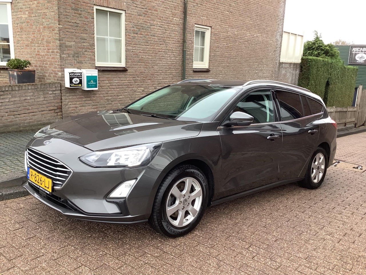 Ford Focus - 1.5 EcoBoost Vignale automaat - AutoWereld.nl