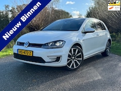 Volkswagen Golf - 1.4 TSI GTE Automaat / Panoramadak / Leder / BTW auto / 18" Velgen / Clima / Stoelverwarmi