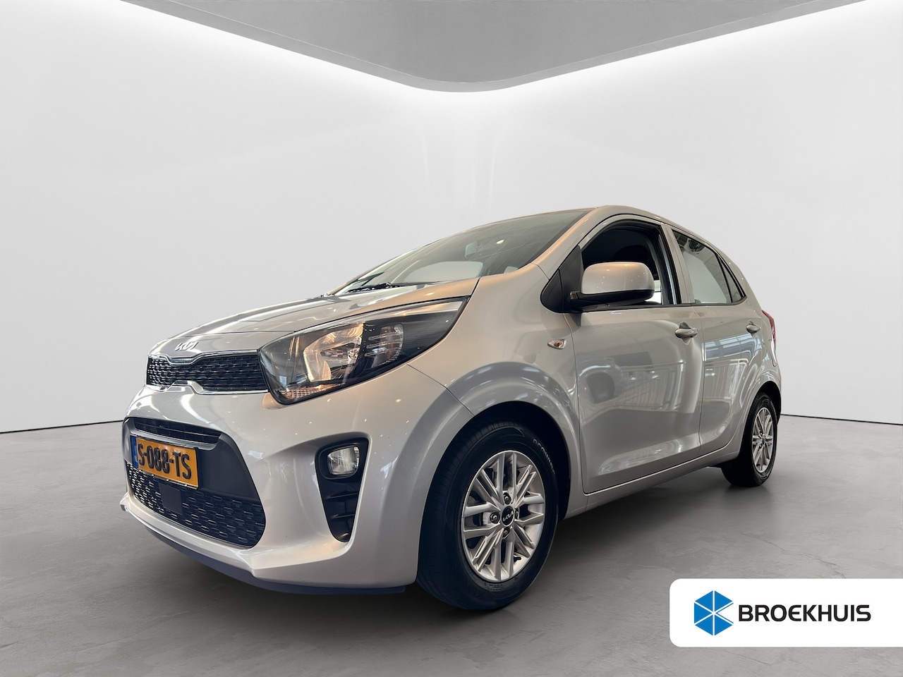Kia Picanto - 1.0 66pk DPi DynamicLine | Camera | Carplay | Airco | Lichtmetalen velgen | Bestuurderstoe - AutoWereld.nl