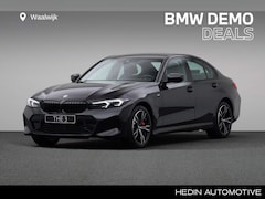 BMW 3-serie - 320e M Sport pakket Pro | Widescreen Display | 18'' Lichtmetaalvelgen Dubbelspaak (styling