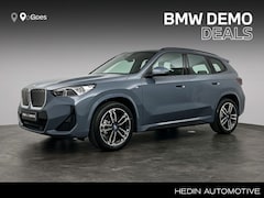 BMW iX1 - eDrive20 67 kWh M Sport Edition | Comfort Access | Trekhaak met elektrisch wegklapbare kog