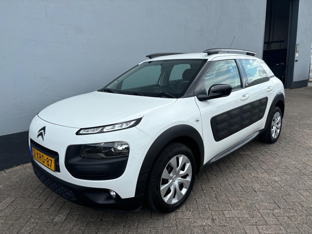 Citroën C4 Cactus - 1.2 VTi Feel - Navigatie - AutoWereld.nl