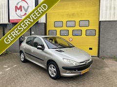 Peugeot 206 - 1.6-16V Gentry Premium Automaat