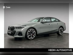 BMW 5-serie - 550e xDrive M-Sport Pro | LIME ROCK GREY METALLIC | Innovation Pack | Comfort Pack