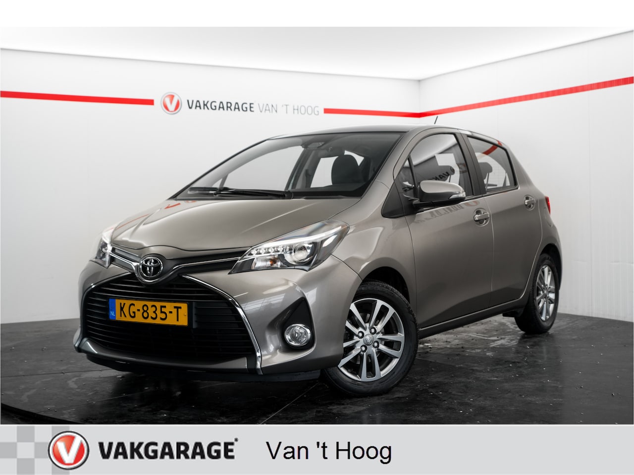 Toyota Yaris - 1.3 VVT-i Automaat Camera Navigatie Climat control - AutoWereld.nl