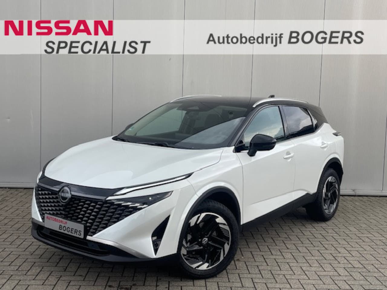 Nissan Qashqai - 1.3 MHEV N-Connecta Automaat Navigatie, Pro-Pilot, 360 Camera, Head Up Display, Stoel/Stuu - AutoWereld.nl