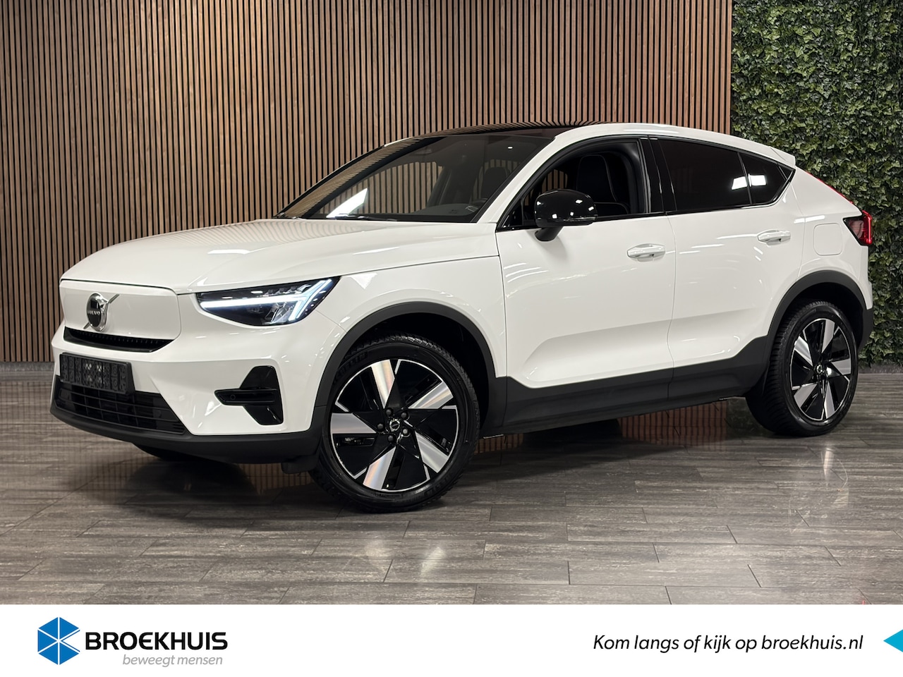 Volvo C40 - Single Motor Extended Range Plus | Trekhaak | All Season banden | Adaptieve Cruise Control - AutoWereld.nl