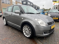 Suzuki Swift - 1.5 Exclusive GT pakket. 5 deurs super mooi