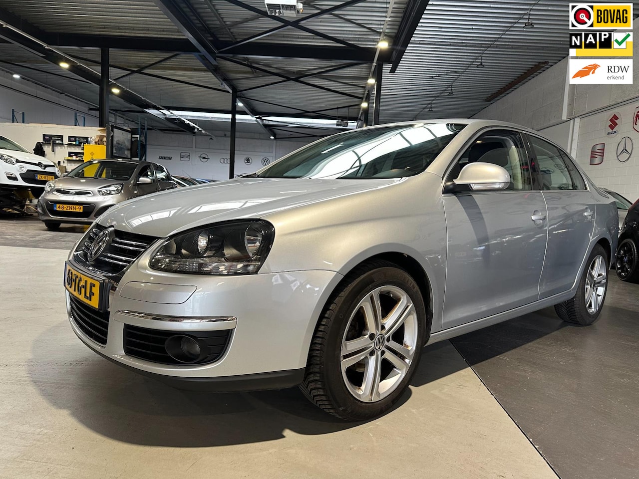 Volkswagen Jetta - 2.0 FSI Comfortline Business/Trekhaak/Apk nw bij aflevering - AutoWereld.nl