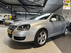Volkswagen Jetta - 2.0 FSI Comfortline Business/Trekhaak/Apk nw bij aflevering