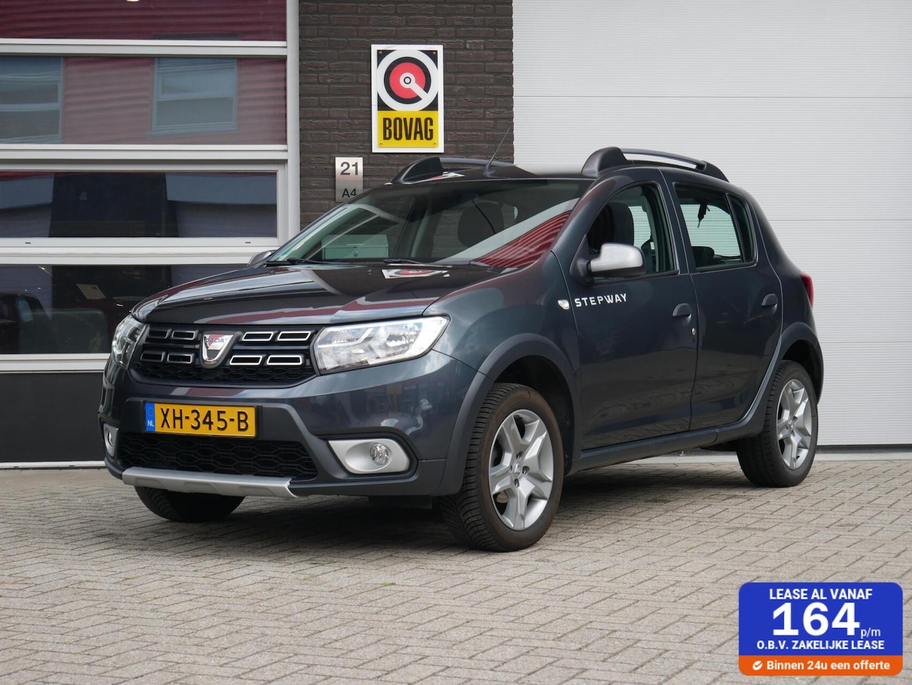 Dacia Sandero Stepway - 0.9 TCe SL NL Auto| Camera| Trekhaak| Dealer onderhouden - AutoWereld.nl