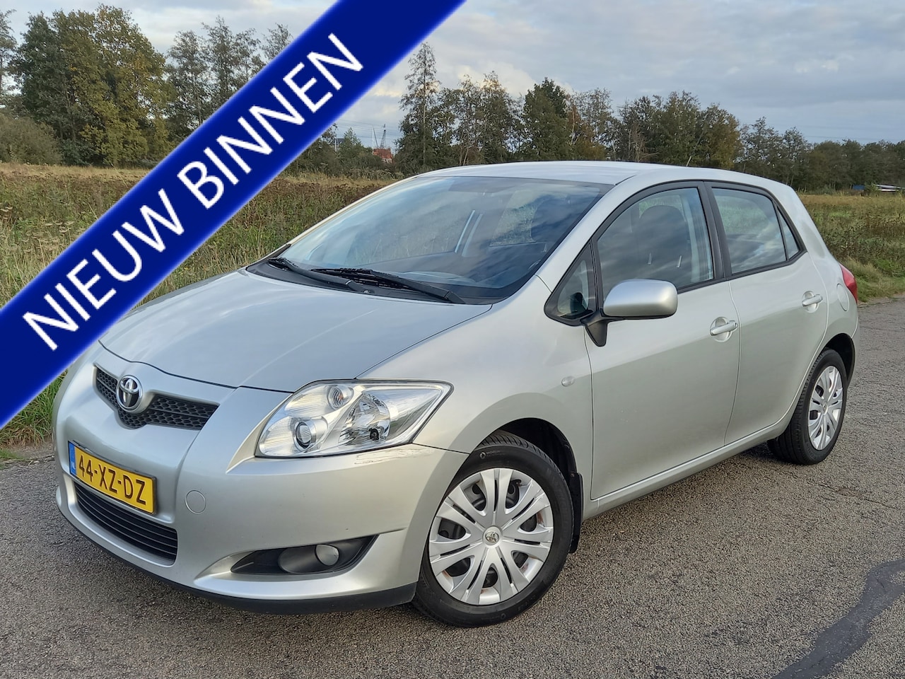 Toyota Auris - 1.6-16V Sol Business 1.6-16V Sol Business - AutoWereld.nl