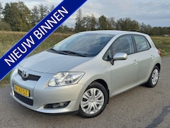 Toyota Auris - 1.6-16V Sol Business