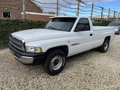 Dodge Ram 1500 - Pickup