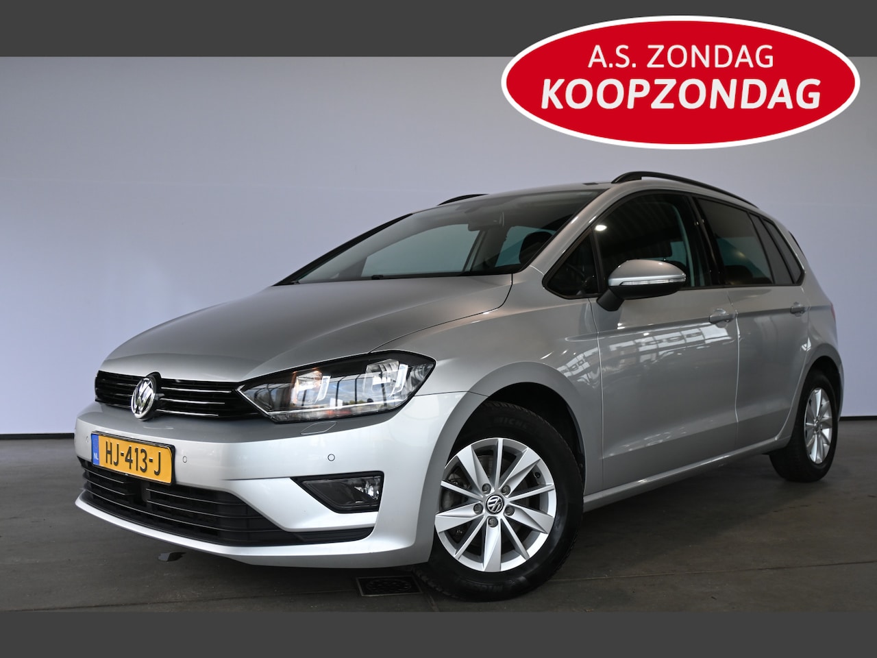 Volkswagen Golf Sportsvan - 1.6 TDI Highline Clima Navigatie Cruise Control Goed Onderhouden! Inruil Mogelijk! - AutoWereld.nl