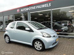 Toyota Aygo - 1.0, schakel, benzine, 273.344 km