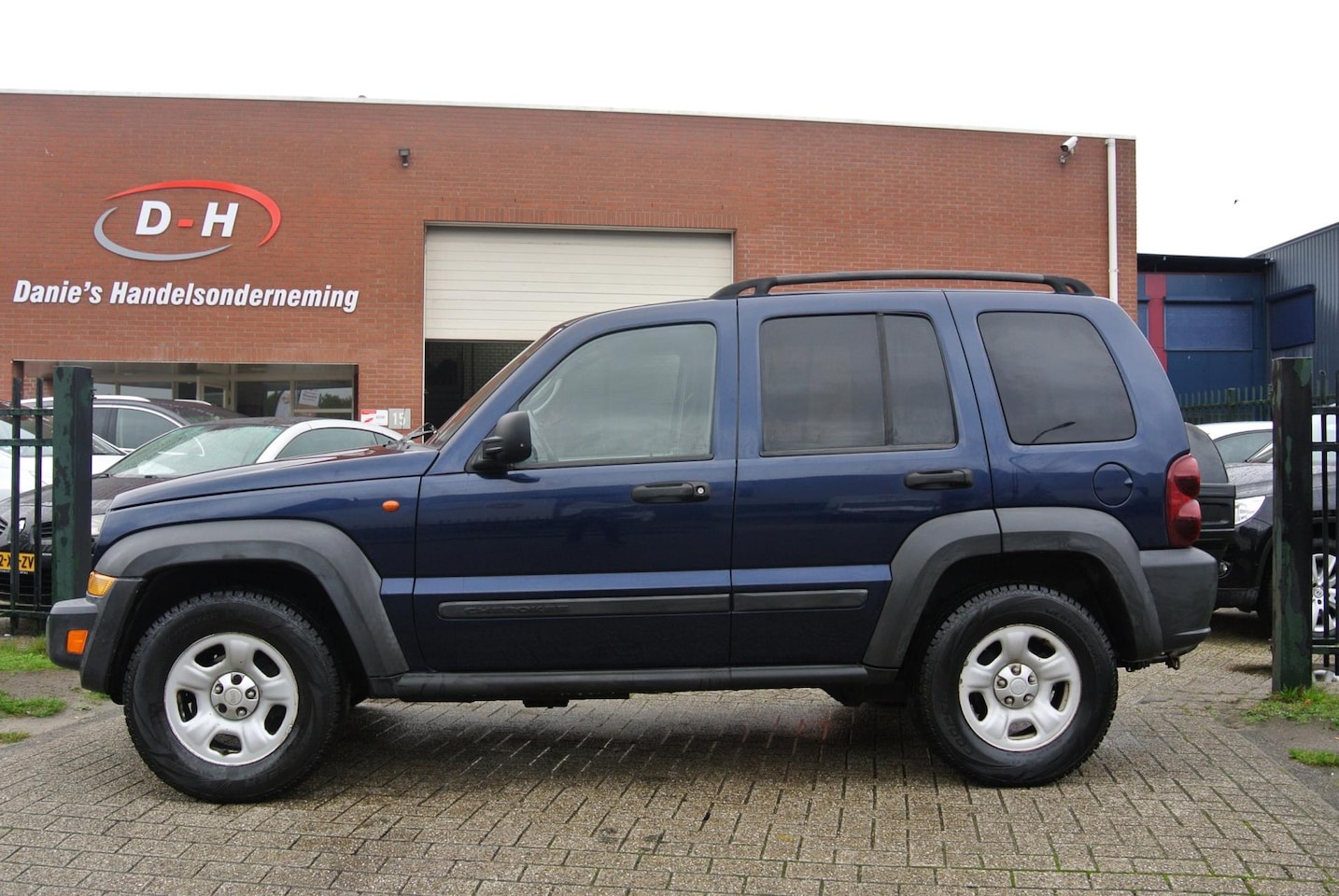 Jeep Cherokee - 3.7 V6 Sport automaat inruil mogelijk nap - AutoWereld.nl