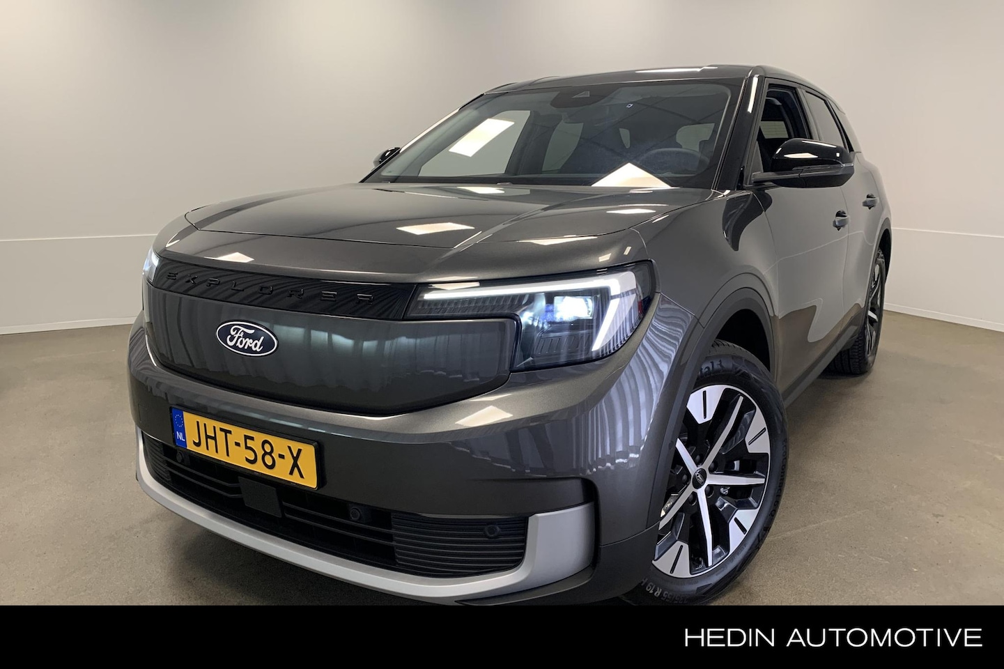 Ford Explorer - Select Extended Range RWD 77 kWh | Achteruitrijcamera | Verwarmde voorstoelen | Adaptive C - AutoWereld.nl