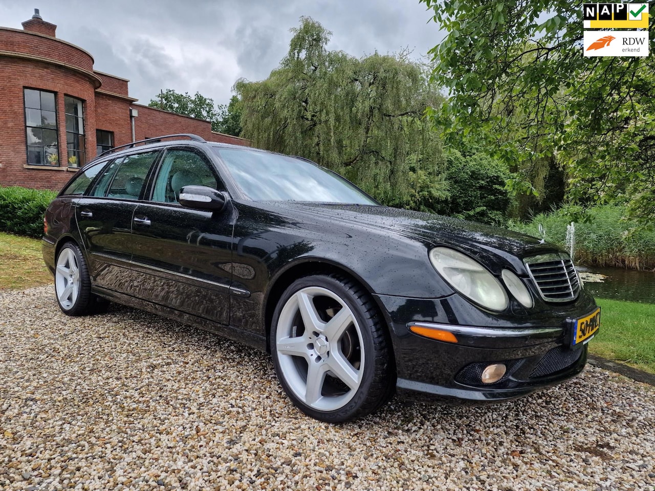 Mercedes-Benz E-klasse Combi - 320 Avantgarde AMG Uitvoering NIEUWE Banden en velgen Schuif/kanteldak AMG Pakket - AutoWereld.nl