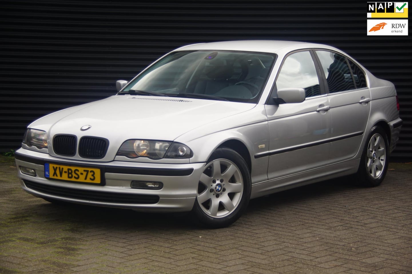 BMW 3-serie - 320i Executive | Leder | Clima | Cruise | - AutoWereld.nl