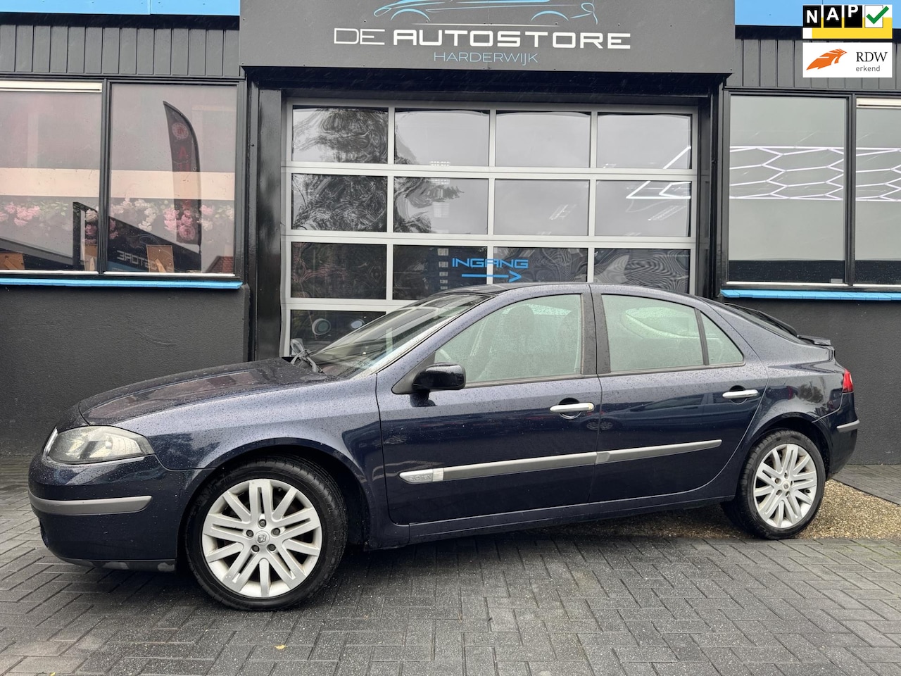 Renault Laguna - 2.0-16V Dynamique Airco Cruise Trehaak Nette Auto!!! - AutoWereld.nl