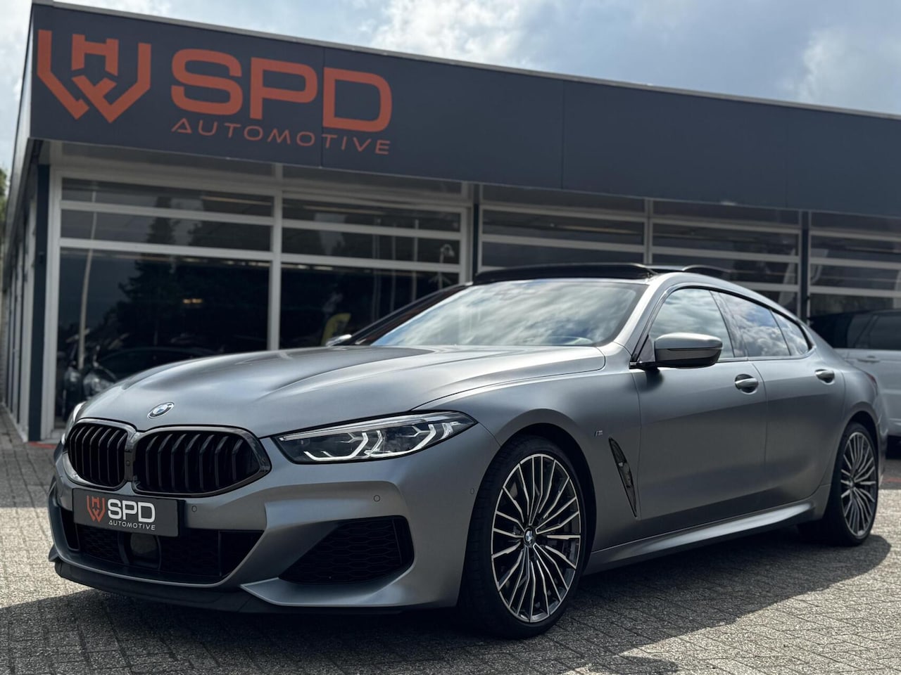BMW 8-serie Gran Coupé - M850i xDrive High Executive|530PK|H&K - AutoWereld.nl