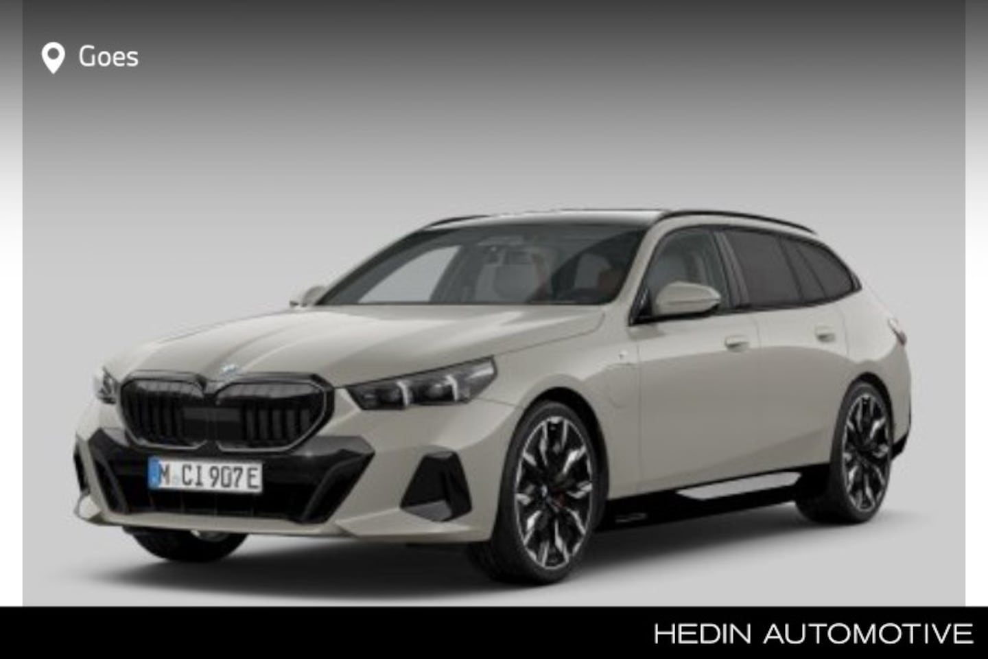 BMW 5-serie Touring - 530e M Sport Edition | Individual Fashion GREY | Innovation Pack | Travel Pack | Trekhaak - AutoWereld.nl