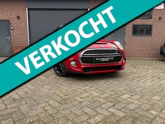 MINI John Cooper Works - S Cooper S JCW uitvoering / 192PK / Automaat / Vol leder / Weinig KM's
