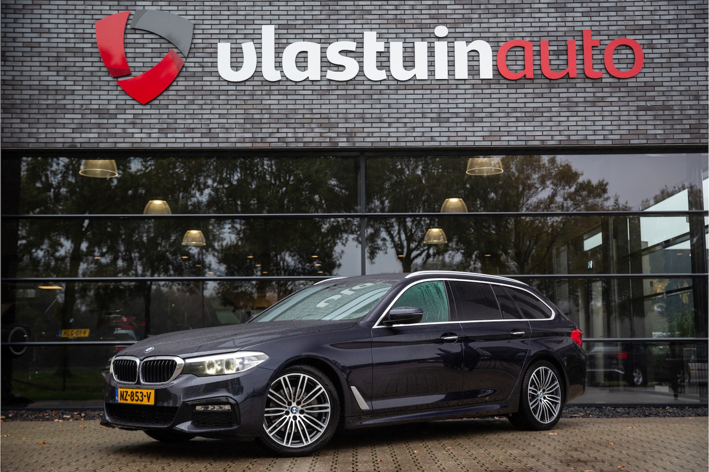 BMW 5-serie Touring - 520d Executive 520d Executive, Origineel Nederlands, M-sport, Trekhaak, Navigatie, BMW Display Key, - AutoWereld.nl