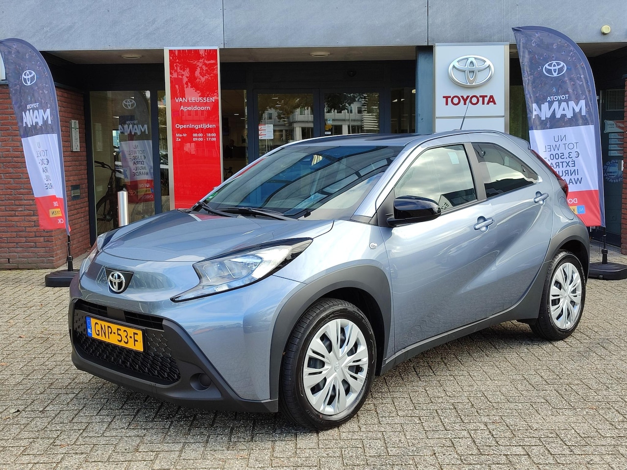 Toyota Aygo X - PLAY AIRCO AD-CRUISE CAMERA APPLE/ANDROID EL-RAMEN/SPIEGELS NL-AUTO - AutoWereld.nl