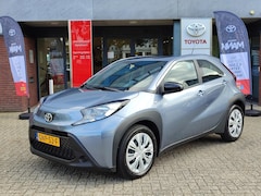 Toyota Aygo X - PLAY AIRCO AD-CRUISE CAMERA APPLE/ANDROID EL-RAMEN/SPIEGELS NL-AUTO
