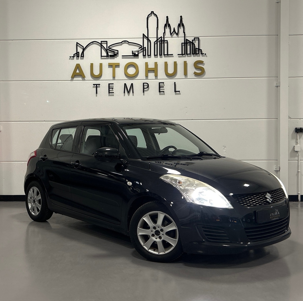 Suzuki Swift - 1.2 Comfort Automaat Airco Elektrische Ramen 5Deurs Stoelverw Parkeersens Isofix Lm Velgen - AutoWereld.nl