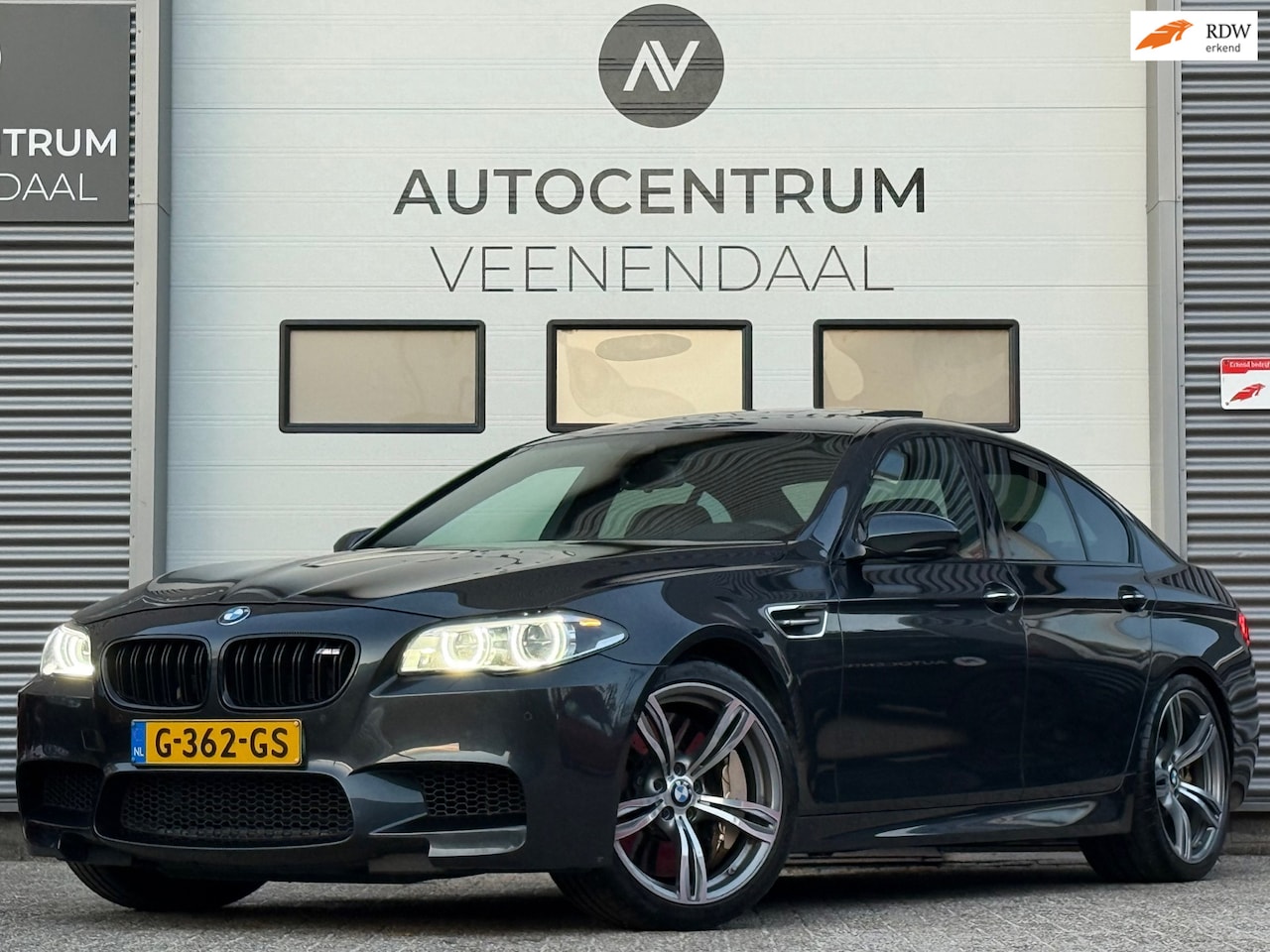 BMW M5 - 5-serie 4.4 V8 560 PK KERAMIEK/B&O/TREKHAAK/EISENMANN - AutoWereld.nl